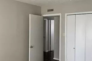 7458 Emory Oak Ln, Dallas, TX 75249 - Photo 11