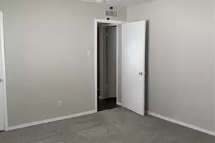 7458 Emory Oak Ln, Dallas, TX 75249 - Photo 13