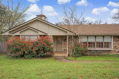 3200 Hickory Court, Bedford, TX 76021 - Photo 3