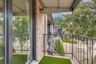 10216 Regal Oaks Dr, Dallas, TX 75230 - Photo 11