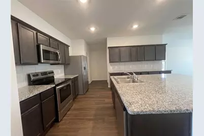 1310 Meadow Creek Drive, Princeton, TX 75407 - Photo 5