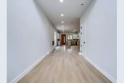 810 Premier Parkway, Grand Prairie, TX 75051 - Photo 5