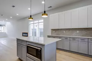 810 Premier Pkwy, Grand Prairie, TX 75051 - Photo 11