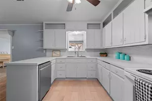 409 Greenleaf Dr, Lacy Lakeview, TX 76705 - Photo 11