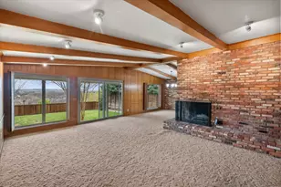 6113 Valley View Dr, Fort Worth, TX 76116 - Photo 3