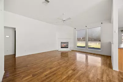 1021 Miles Avenue, Burleson, TX 76028 - Photo 5