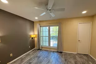 2535 Wedglea Dr, Dallas, TX 75211 - Photo 9