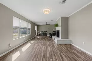 401 E 8th St, Irving, TX 75060 - Photo 11