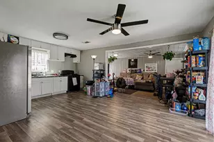 401 E 8th St, Irving, TX 75060 - Photo 9