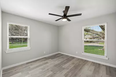 9918 Ila Drive, Dallas, TX 75220 - Photo 31