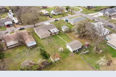 1320 Elm Street, Bonham, TX 75418 - Photo 39