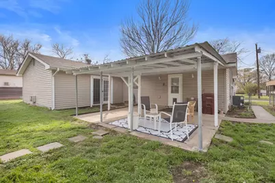 1320 Elm Street, Bonham, TX 75418 - Photo 31