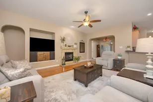 10209 Oldfield Ct, Fort Worth, TX 76244 - Photo 11