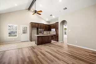 4403 N Port Ridglea Ct, Granbury, TX 76049 - Photo 9