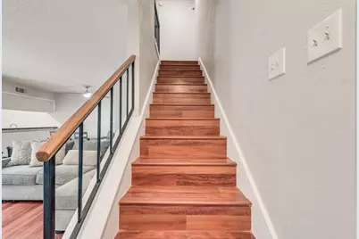 2643 Via Ventura Circle, Carrollton, TX 75006 - Photo 5