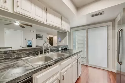 2643 Via Ventura Circle, Carrollton, TX 75006 - Photo 11