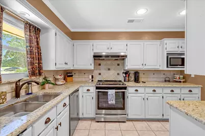 1111 Berkshire Court, Trophy Club, TX 76262 - Photo 15