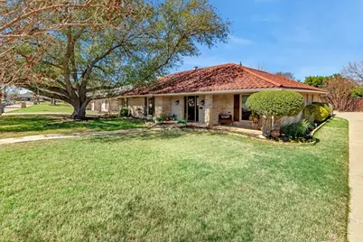 1111 Berkshire Court, Trophy Club, TX 76262 - Photo 3
