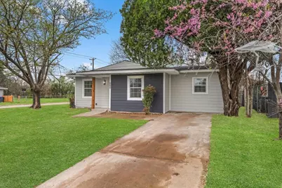 3744 S Hughes Avenue, Fort Worth, TX 76119 - Photo 3