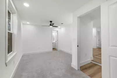 3744 S Hughes Avenue, Fort Worth, TX 76119 - Photo 11