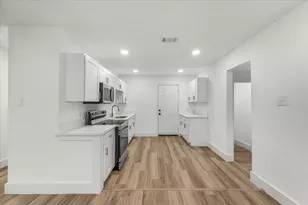 3744 S Hughes Ave, Fort Worth, TX 76119 - Photo 5