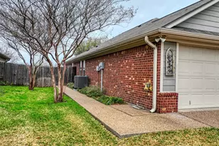 933 Heston Cir, Robinson, TX 76706 - Photo 3