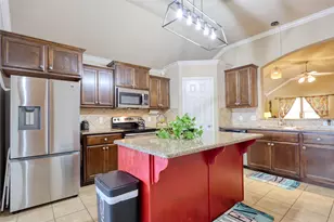 933 Heston Cir, Robinson, TX 76706 - Photo 9
