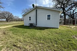 1045 Hcr 2124 Loop, Whitney, TX 76692 - Photo 21