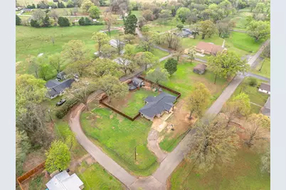 201 N Lamar Street, Edgewood, TX 75117 - Photo 5