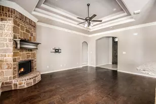 136 Flying Diamond Dr, Springtown, TX 76082 - Photo 5