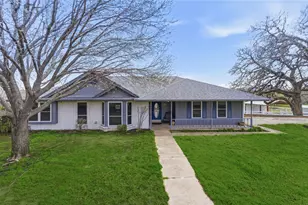 102 Dawn Cir, Weatherford, TX 76086 - Photo 3