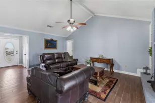 102 Dawn Cir, Weatherford, TX 76086 - Photo 7