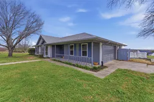 102 Dawn Cir, Weatherford, TX 76086 - Photo 5