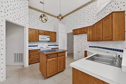 2086 Montclair Lane, Lewisville, TX 75067 - Photo 17