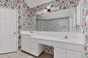 2086 Montclair Ln, Lewisville, TX 75067 - Photo 19