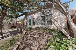 2086 Montclair Ln, Lewisville, TX 75067 - Photo 35