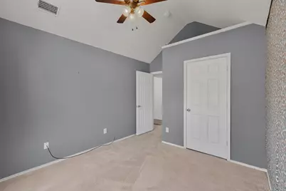 2086 Montclair Lane, Lewisville, TX 75067 - Photo 31