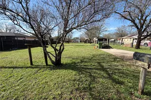407 S Jefferson St, Glen Rose, TX 76043 - Photo 5