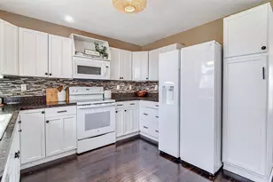 1313 Apache Ct, Joshua, TX 76058 - Photo 9