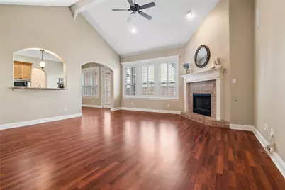 6411 Tuscany Park Drive, Arlington, TX 76016 - Photo 11