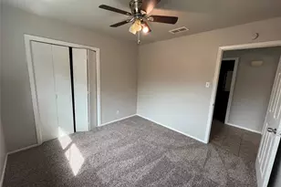 1212 W Hunt St, Sherman, TX 75092 - Photo 5