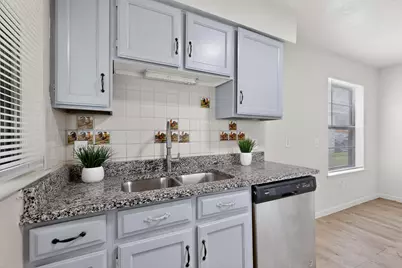 1538 Oakbrook Street, Lancaster, TX 75134 - Photo 9