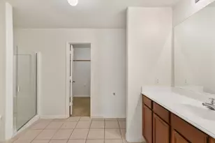 10013 Silent Hollow Dr, Fort Worth, TX 76140 - Photo 5