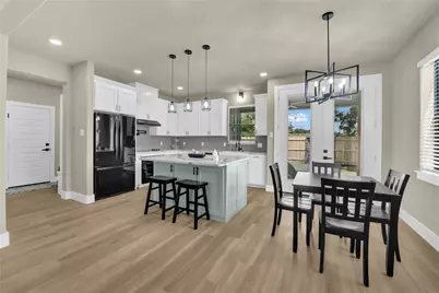 919 SW 3rd Avenue, Mineral Wells, TX 76067 - Photo 9