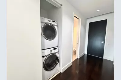 2408 Victory Park Lane #1032, Dallas, TX 75219 - Photo 5