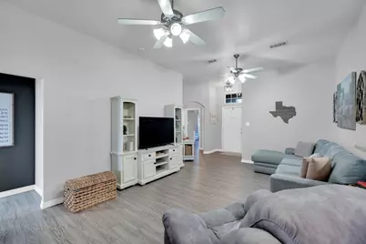 702 Green Acres Lane, Midlothian, TX 76065 - Photo 9