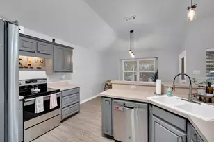 702 Green Acres Ln, Midlothian, TX 76065 - Photo 9