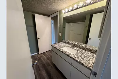 808 W Collins Street, Denton, TX 76201 - Photo 9