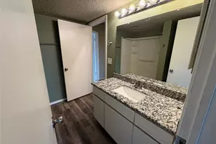 808 W Collins St, Denton, TX 76201 - Photo 9