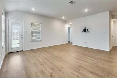 829 Primrose Lane, Pilot Point, TX 76258 - Photo 7